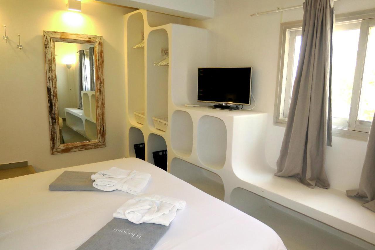 La Hacienda Aparthotel Sant Ferran de Ses Roques Buitenkant foto